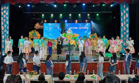 “Lặng” – dùng nghệ thuật để lan tỏa yêu thương: “Nghe bằng mắt, chạm bằng tim”